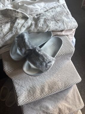 Fenty blue grey furry sandals